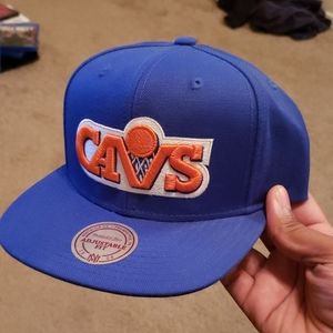 Mitchell & Ness Cavs Hat